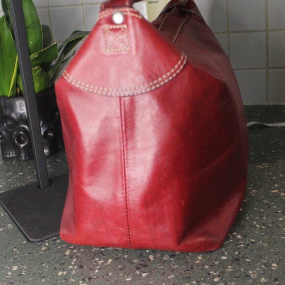 Latico New Jersey USA Red Leather Shoulder or Tote Footed Silver Hardware - Picture 2 of 14